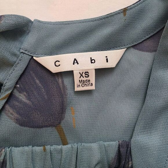 Cabi 984 Semi Sheer Blue Green Tulip Pleated Tie Back Sleeveless Blouse Size XS - Picture 5 of 10